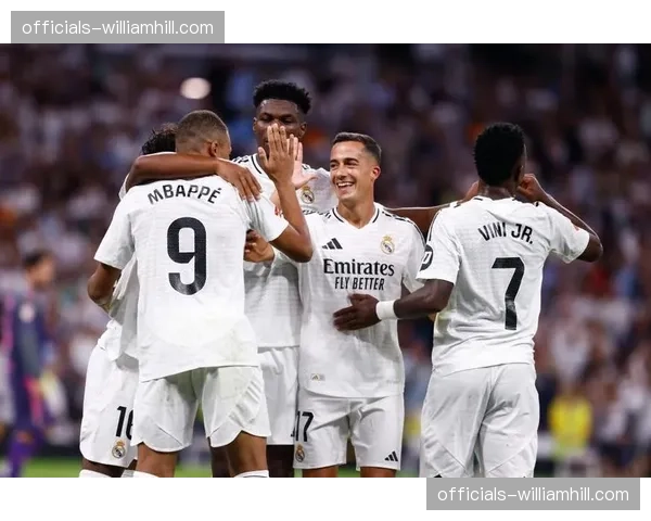 皇马边路进攻威胁大，姆巴佩速度冲击搭配维尼修斯盘带